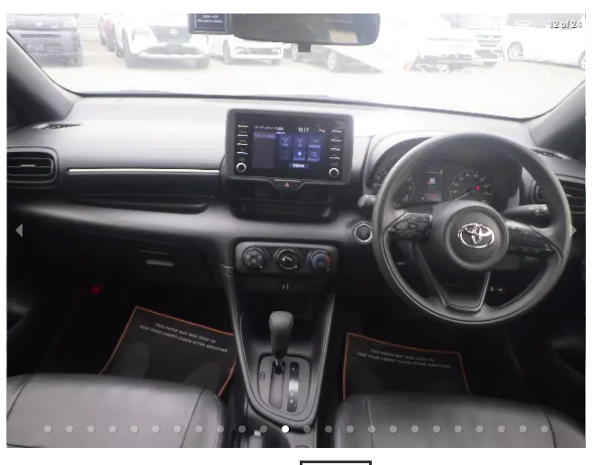 TOYOTA YARIS X -BLACK