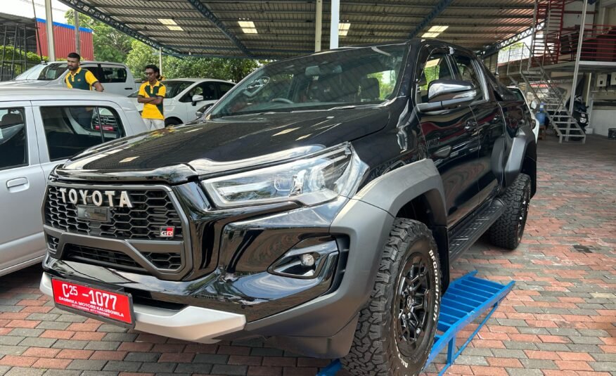 TOYOTA HILUX GR SPORT 2024 (BLACK)