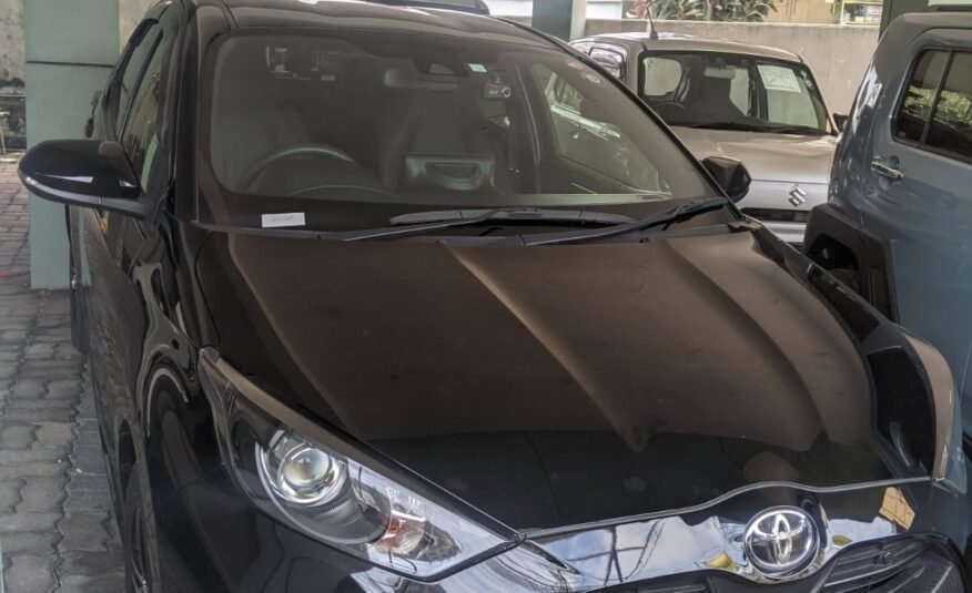 TOYOTA YARIS X GRADE BLACK 2023