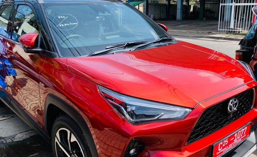 TOYOTA YARISS CROSS 2025 SPICY SCARLET