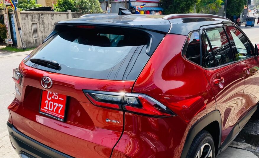 TOYOTA YARISS CROSS 2025 SPICY SCARLET