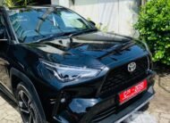 TOYOTA YARISS CROSS 2025 ATTITUDE BLACK