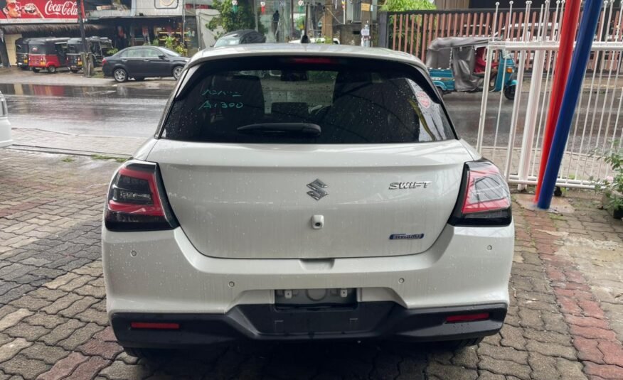 SUZUKI SWIFT MZ 2024 PEARL