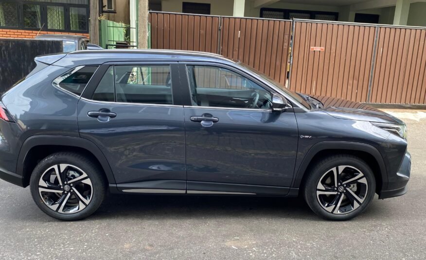 TOYOTA YARIS CROSS PREMIUM LUXURY 2025