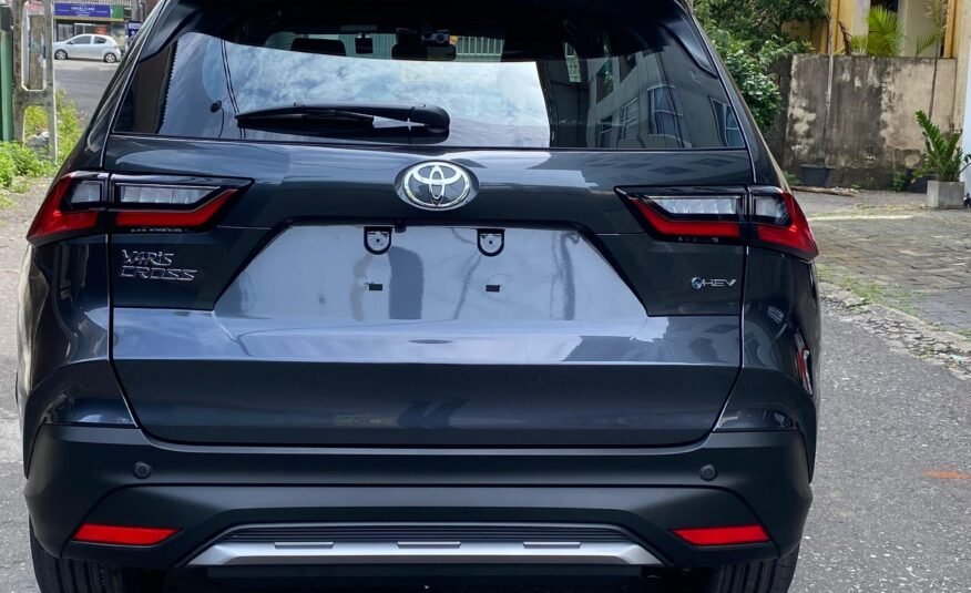 TOYOTA YARIS CROSS PREMIUM LUXURY 2025