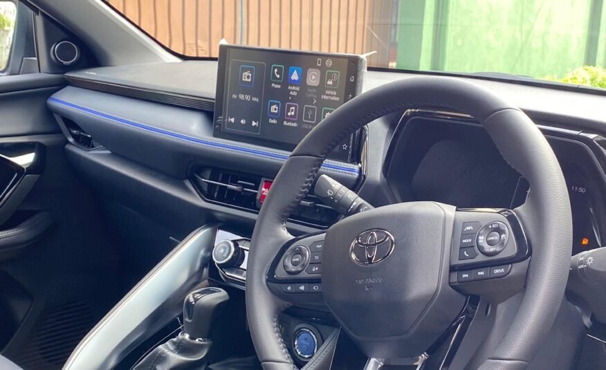 TOYOTA YARIS CROSS PREMIUM LUXURY 2025