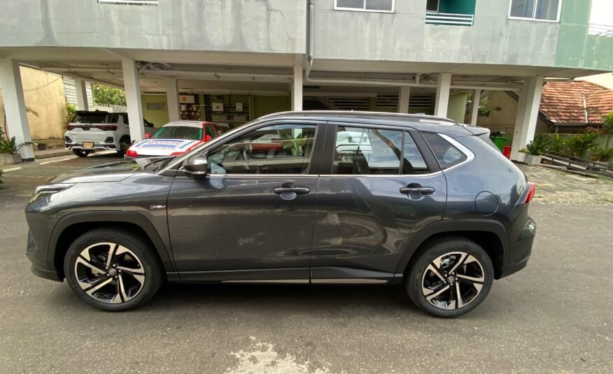 TOYOTA YARIS CROSS PREMIUM LUXURY 2025