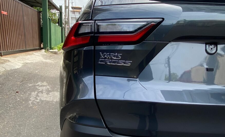 TOYOTA YARIS CROSS PREMIUM LUXURY 2025