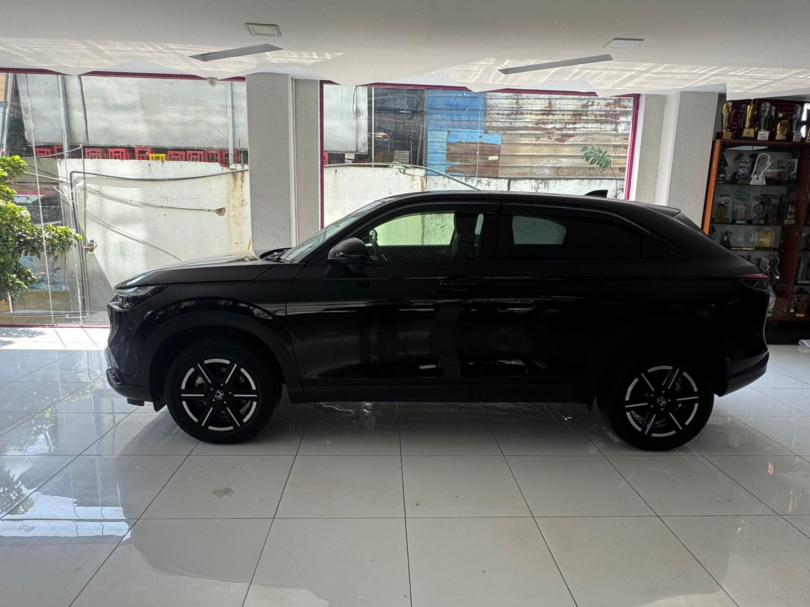 HONDA VEZEL BLACK-X