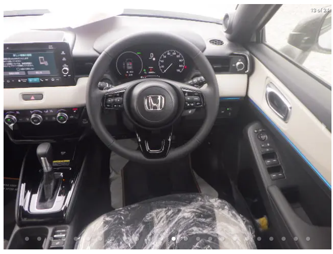 HONDA VEZEL PEARL Z PLAY SR-WHITE