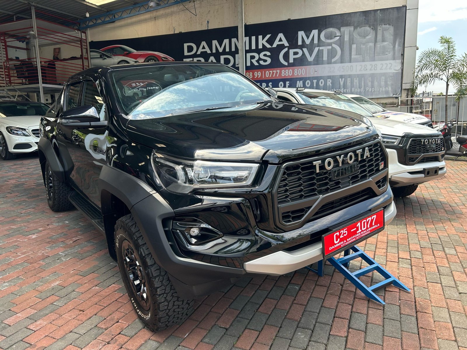 TOYOTA HILUX GR SPORT 2024 (BLACK)