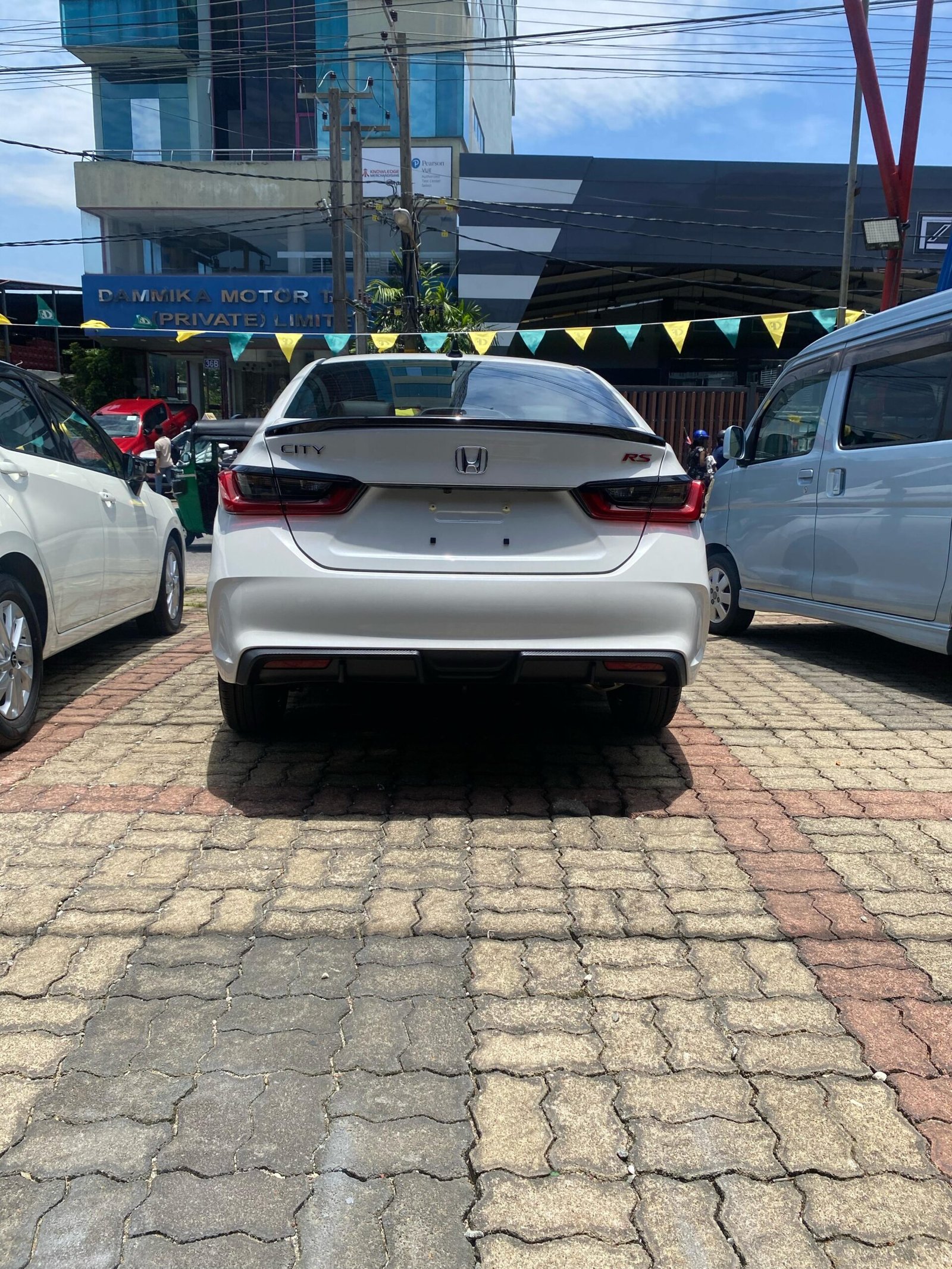 HONDA CITY RS-WHITE