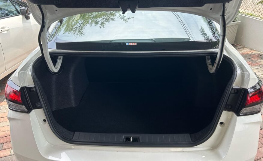 NISSAN ALMERA E – WHITE