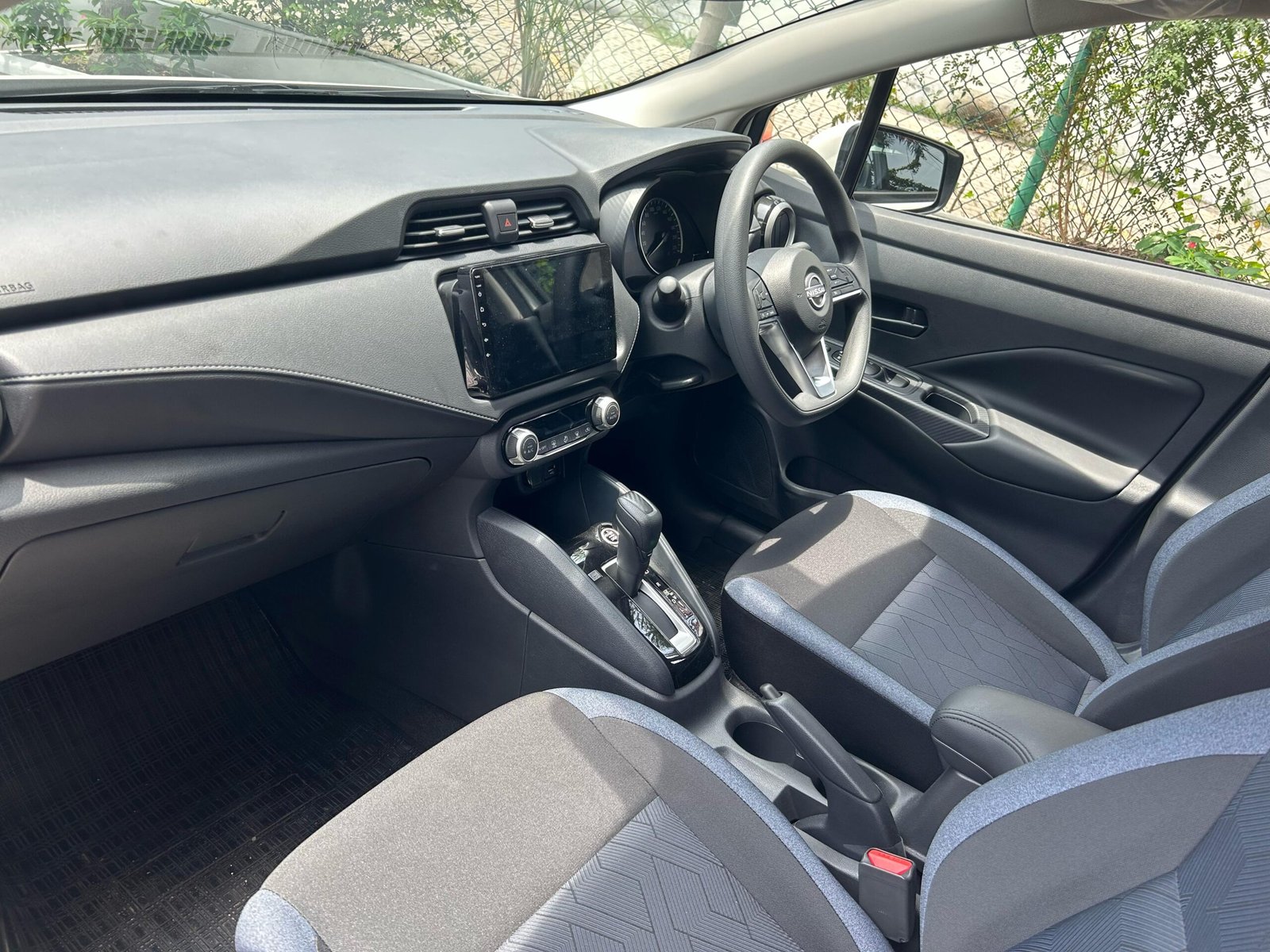 NISSAN ALMERA E – WHITE