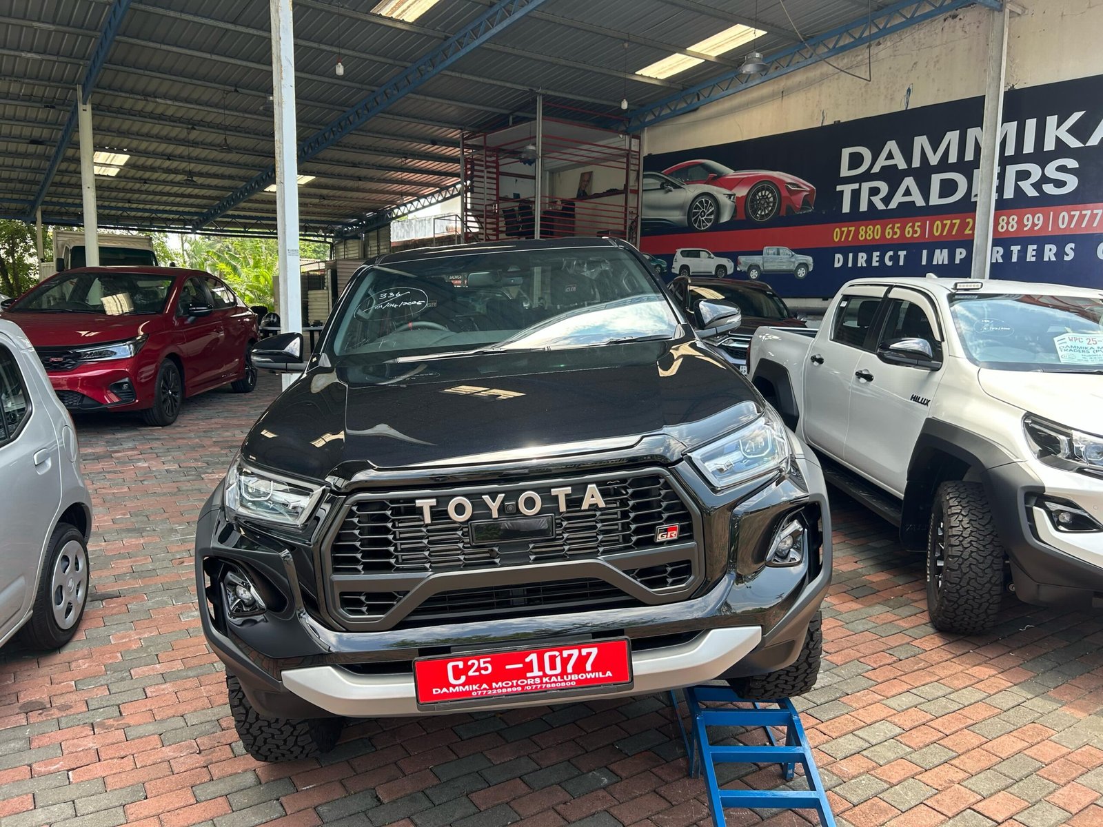 TOYOTA HILUX GR SPORT 2024 (BLACK)