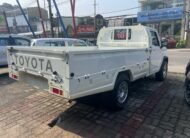 TOYOTA HILUX CHAMP-WHITE