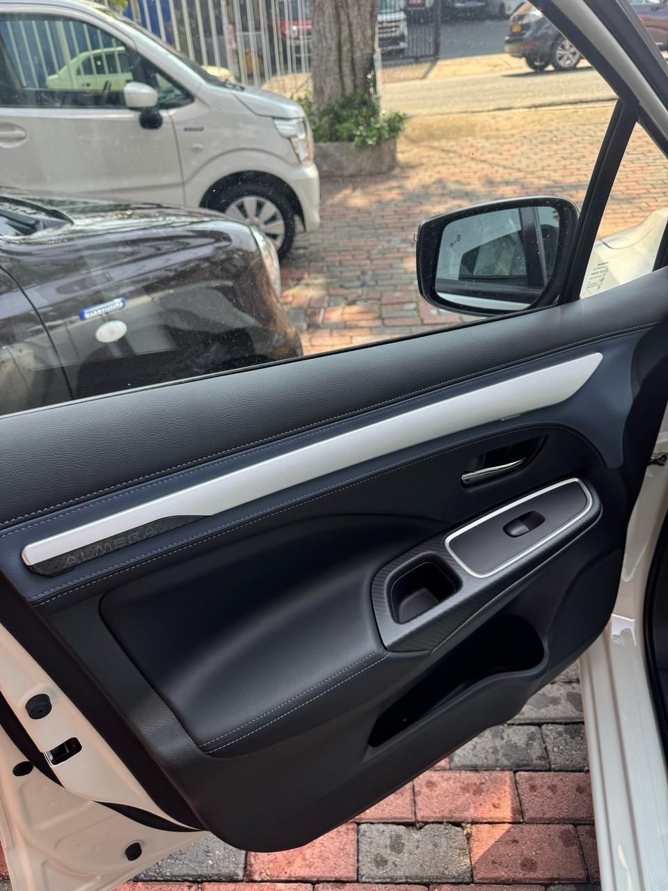 NISSAN ALMERA VL-WHITE