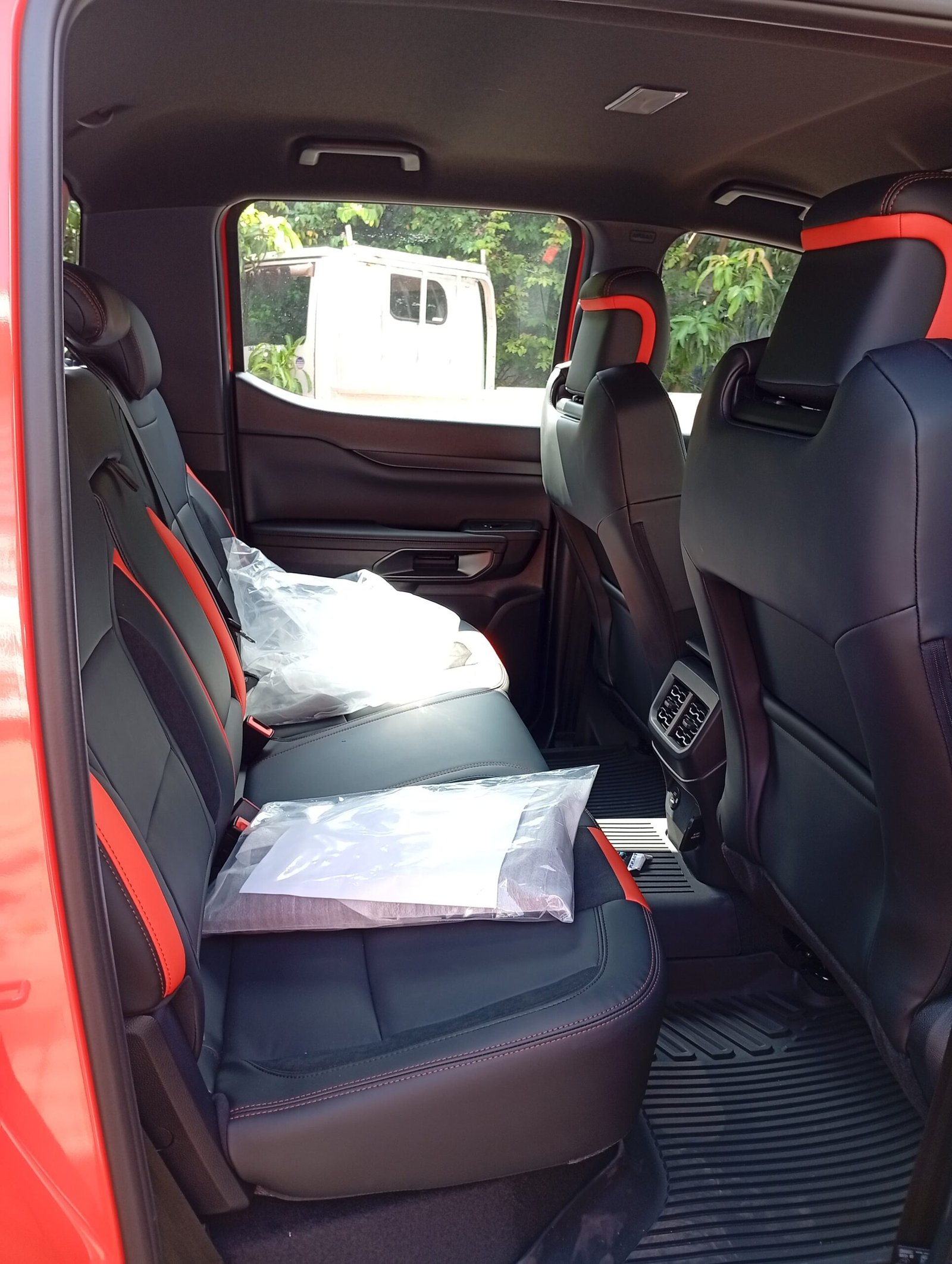 FORD RANGER RAPTOR-ORANGE