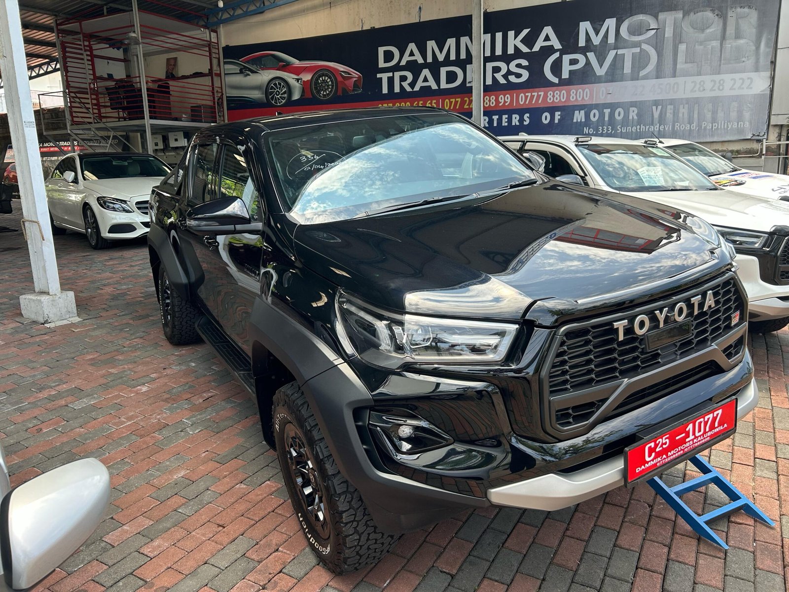 TOYOTA HILUX GR SPORT 2024 (BLACK)