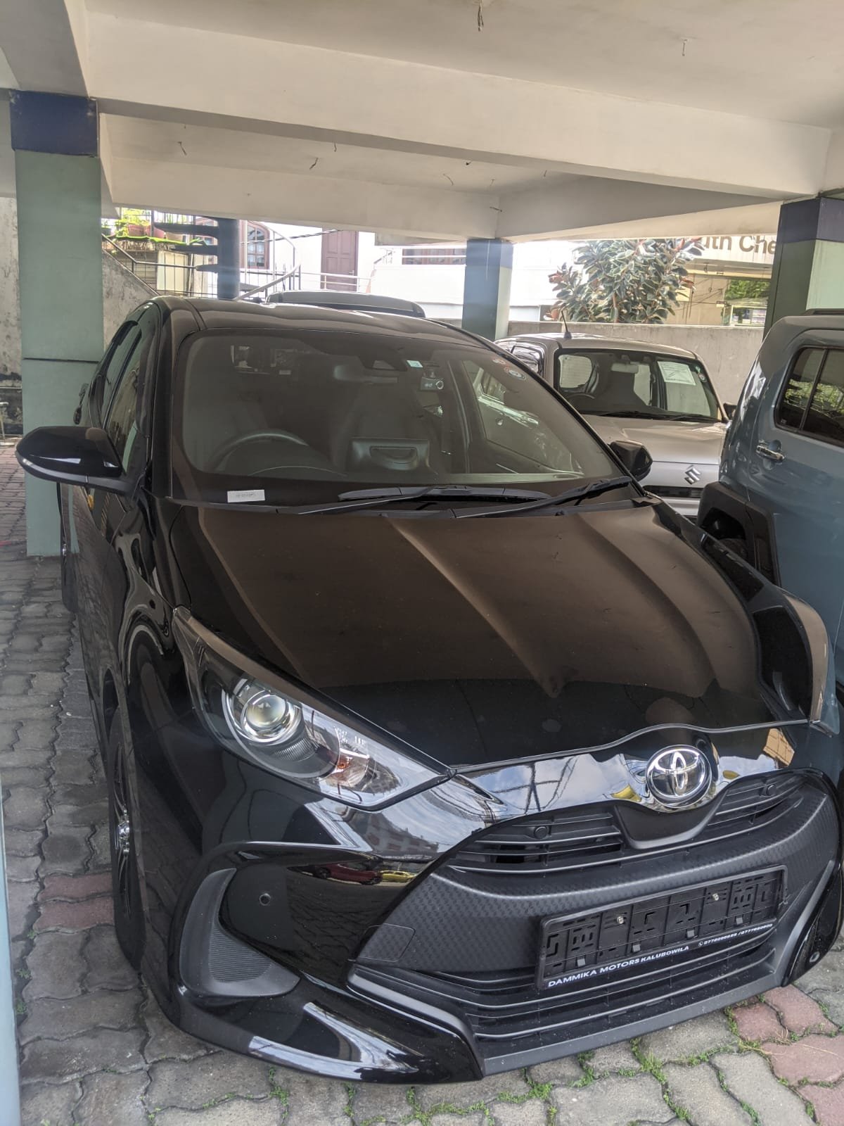 TOYOTA YARIS X GRADE BLACK 2023