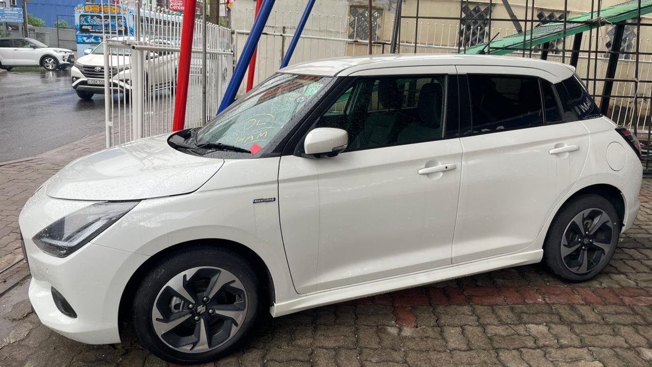 SUZUKI SWIFT MZ 2024 PEARL