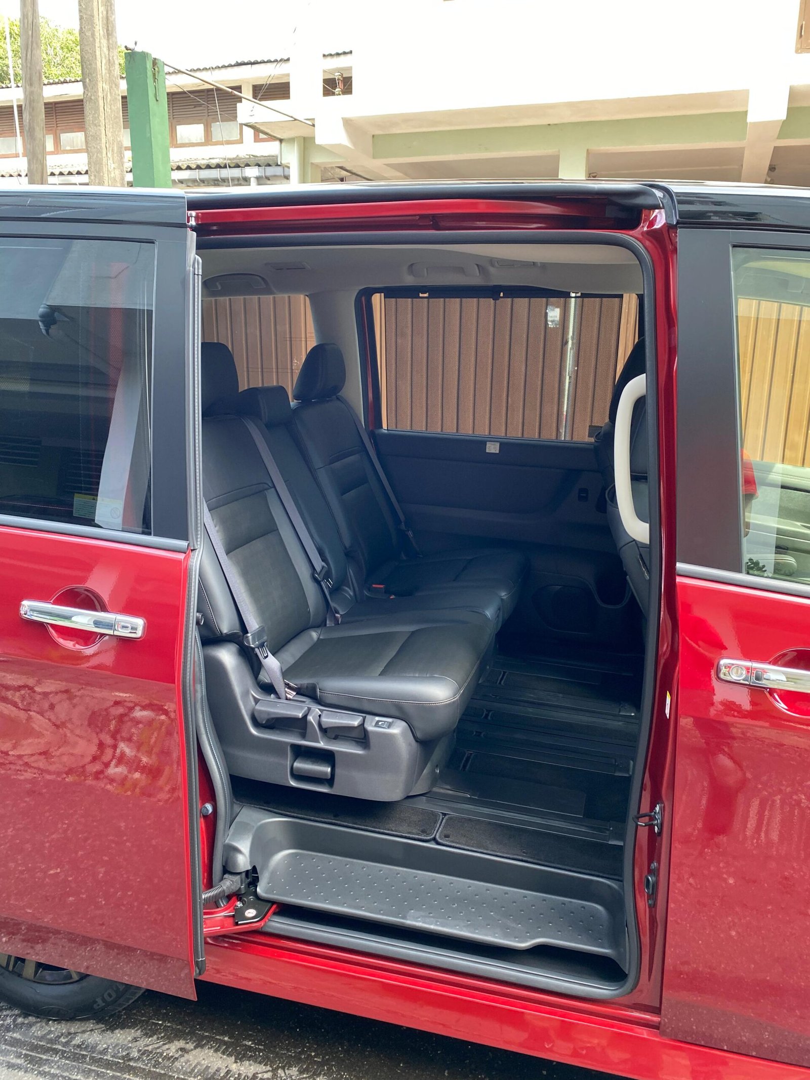 Nissan Serena E Power HS V 2024