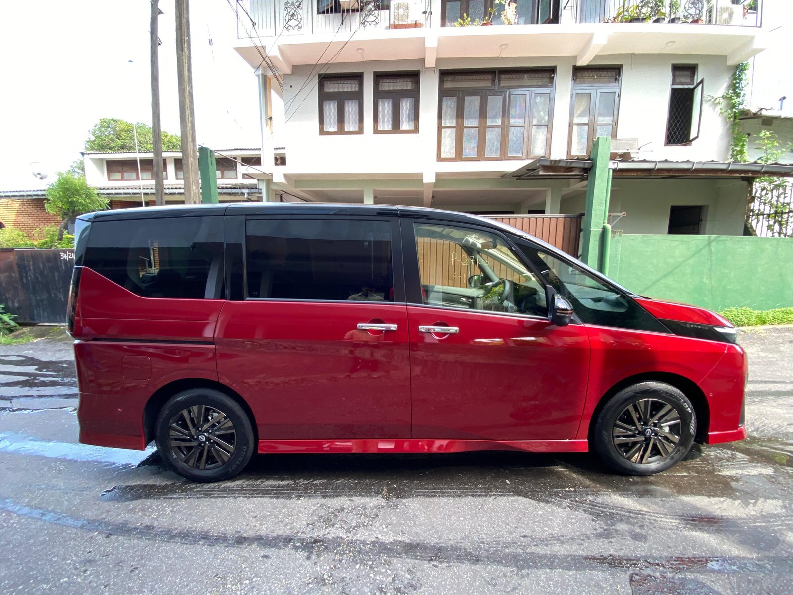 Nissan Serena E Power HS V 2024