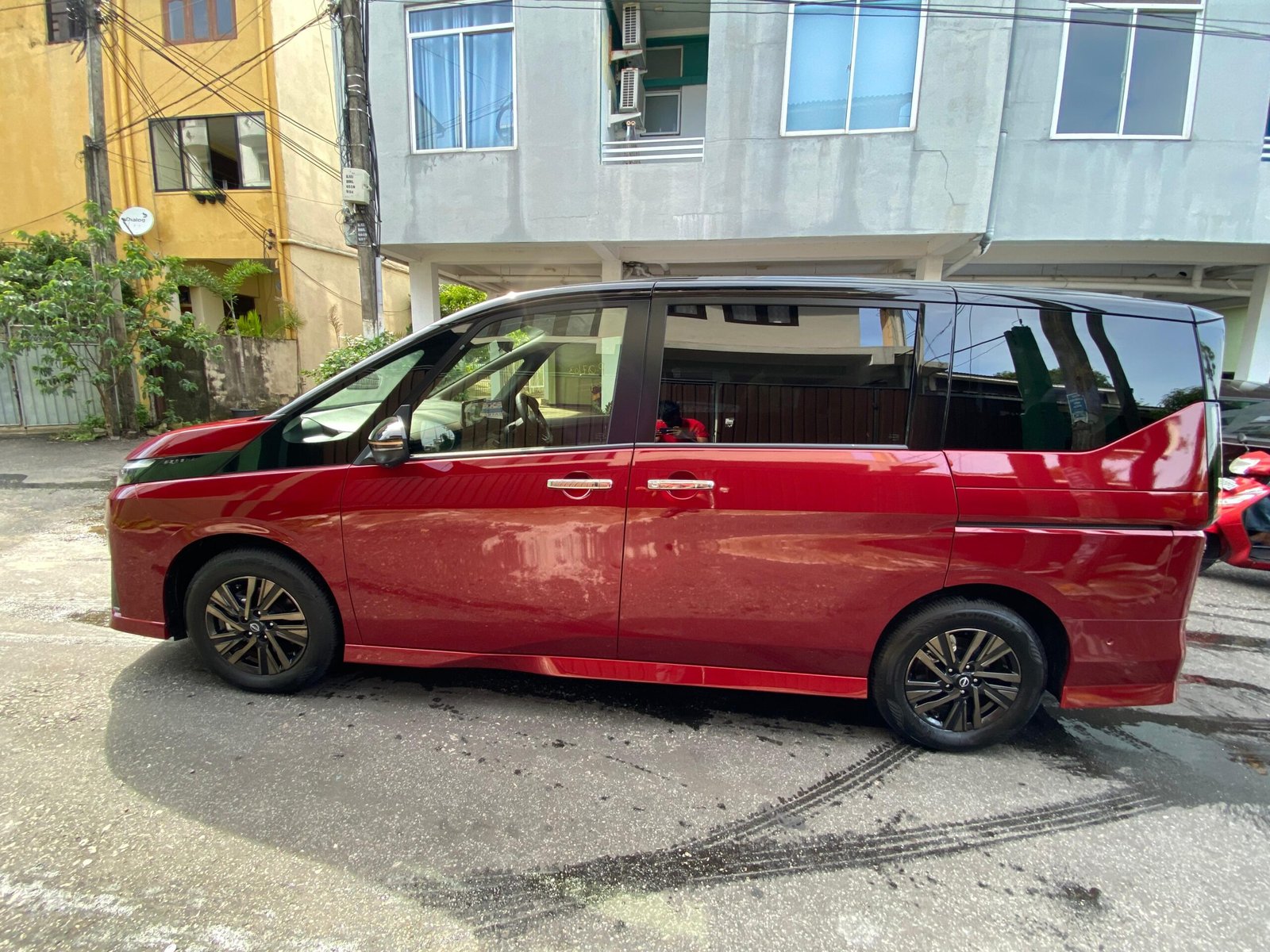 Nissan Serena E Power HS V 2024
