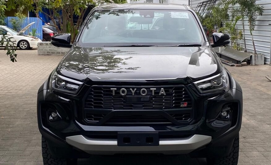 Toyota Hilux GR Sport 2025