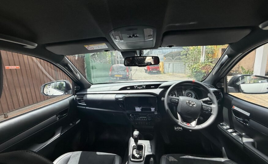 Toyota Hilux GR Sport 2025