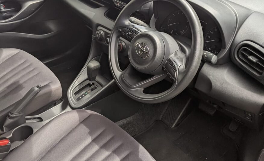 Toyota Yaris X 2025