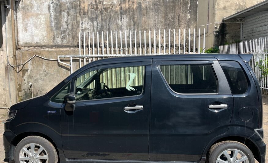 Suzuki Wagon R CUSTOM Z 2024