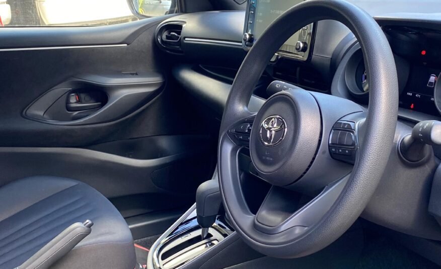 Toyota Yaris G 2024