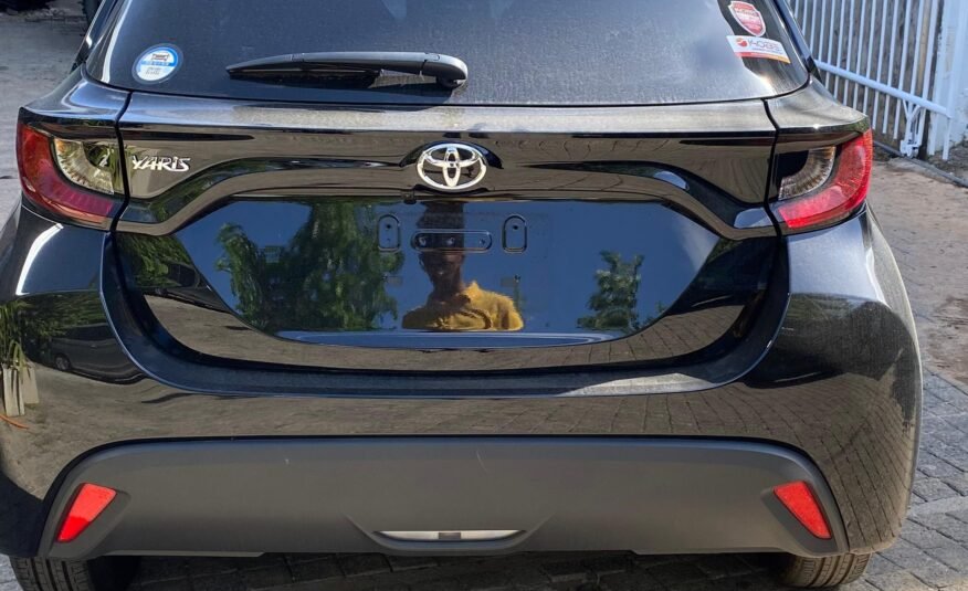 Toyota Yaris G 2024