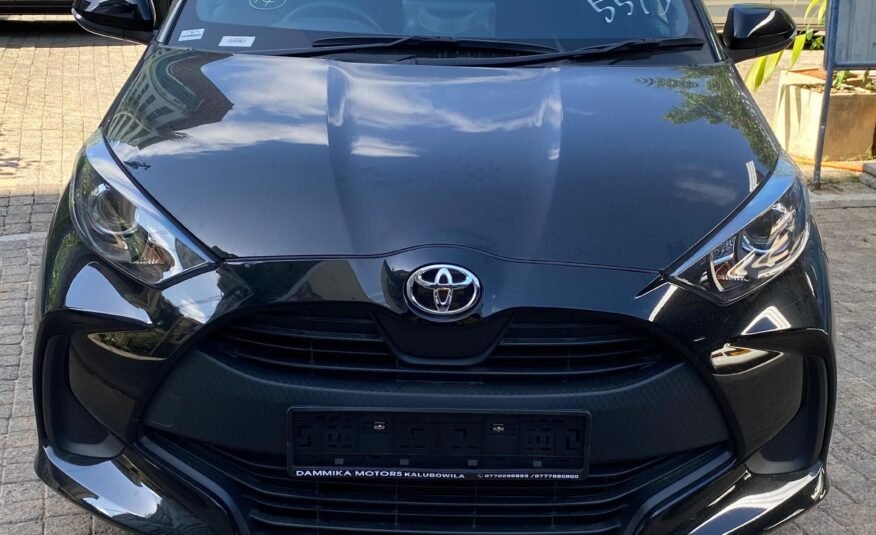 Toyota Yaris G 2024