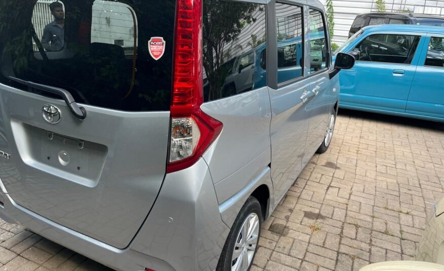 Toyota Roomy X 2023