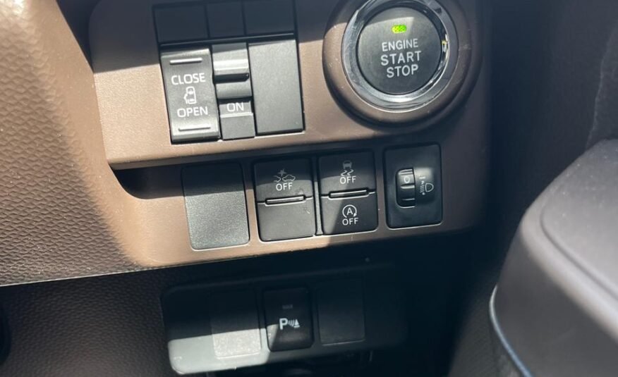 Toyota Roomy X 2023