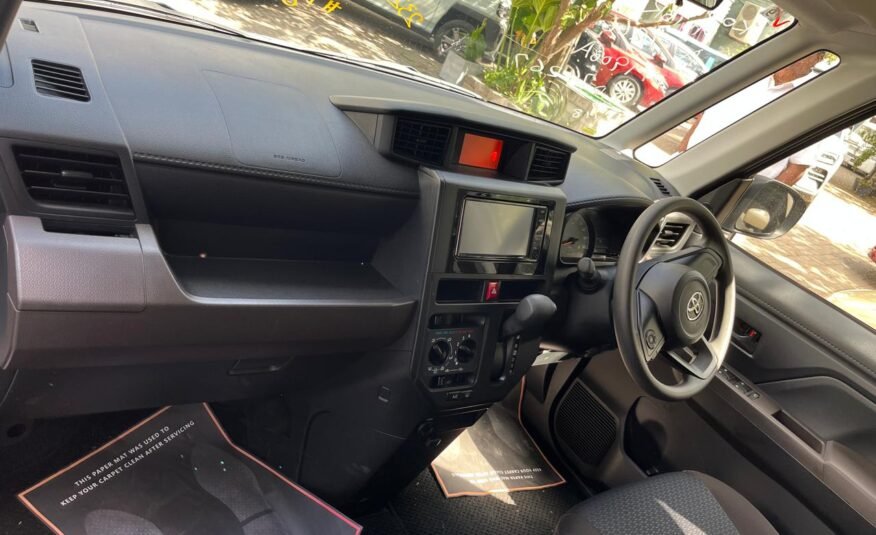 Toyota Roomy X 2023