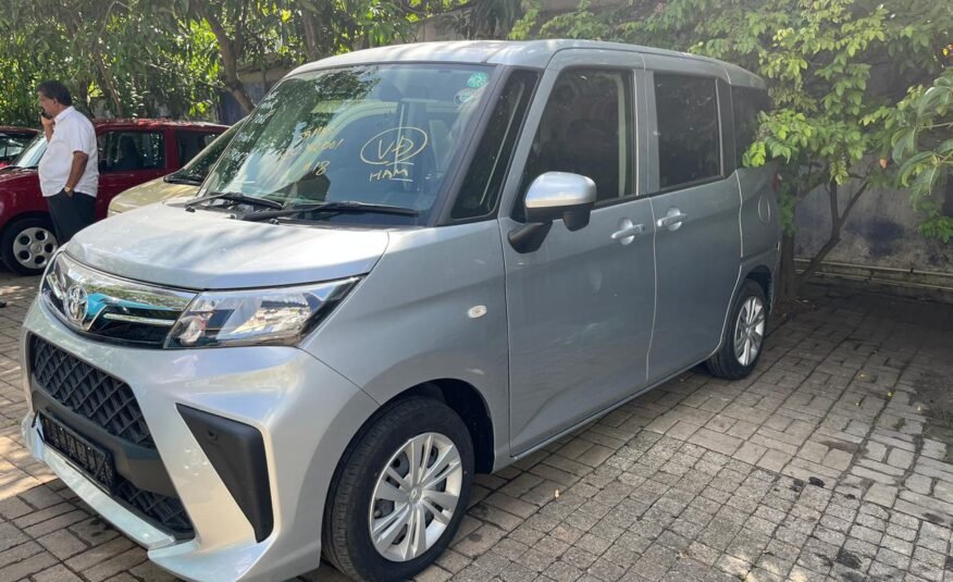 Toyota Roomy X 2023