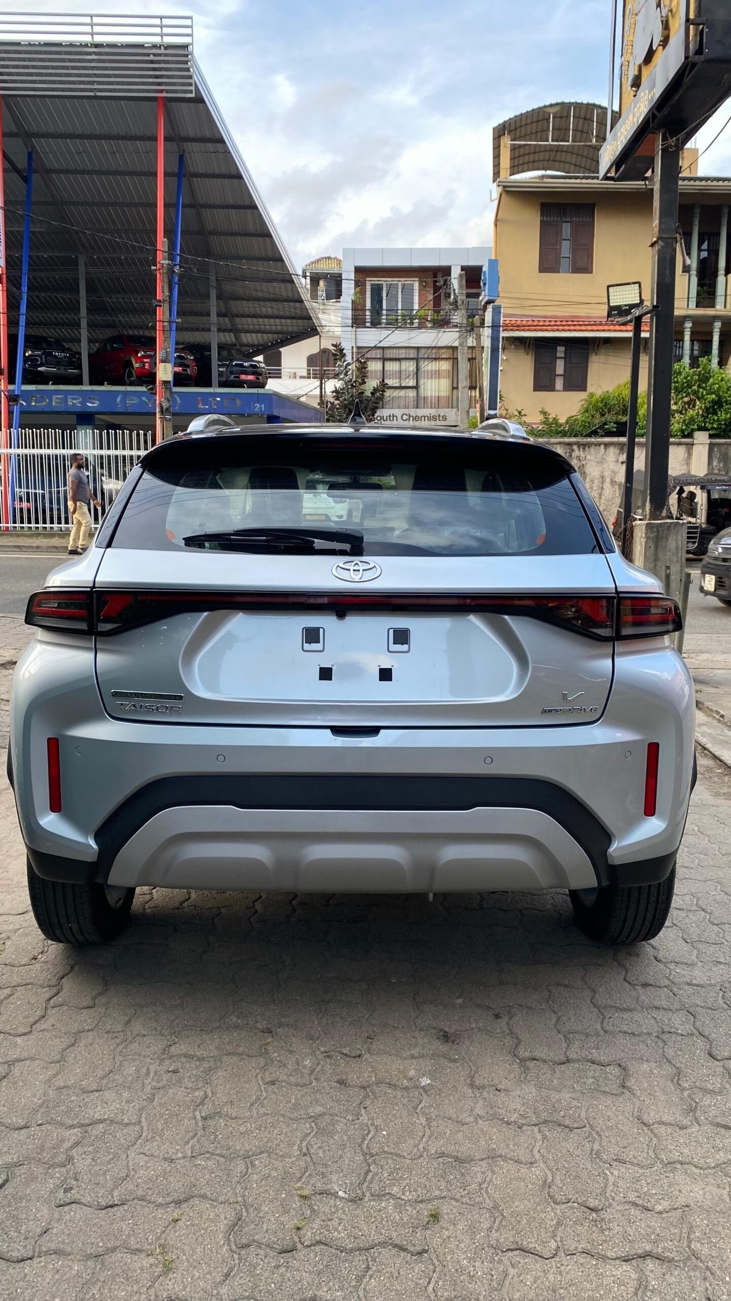 Toyota Taisor V Silver 2025