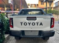 Toyota Hilux Travo Overland 2025