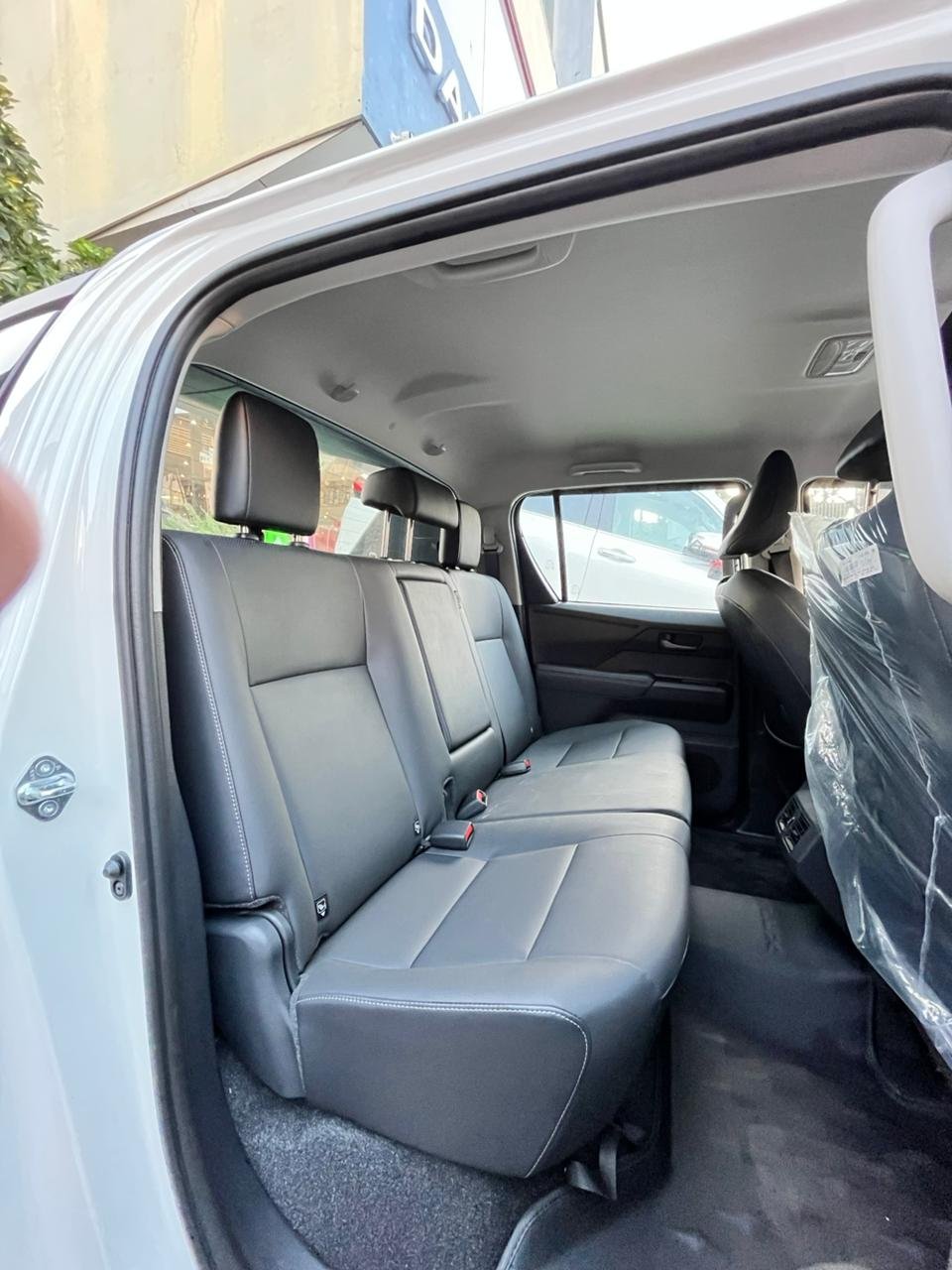 Toyota Hilux Travo Overland 2025