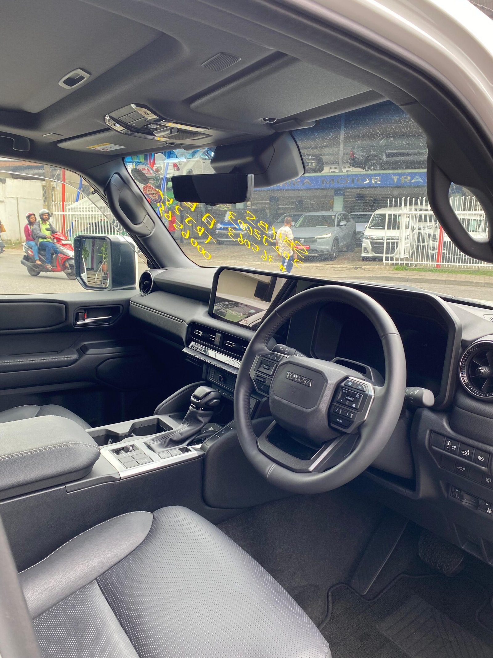 Toyota Land Cruiser Prado VX 2024