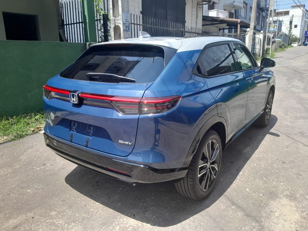 Honda Vezel Z Play 2025